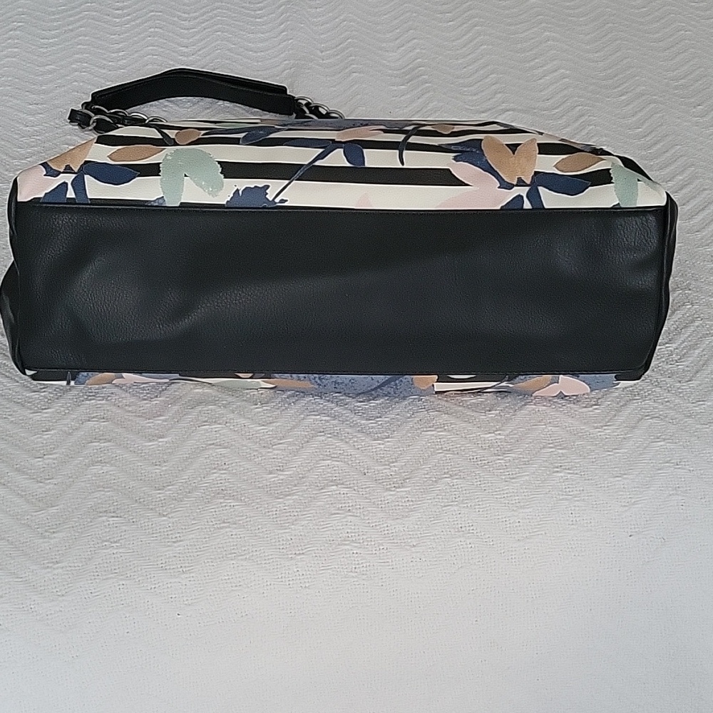 Nicole shoulder bag  multicolor, base navy, 6 pouches, 3 zippered pockets - Picture 3 of 5